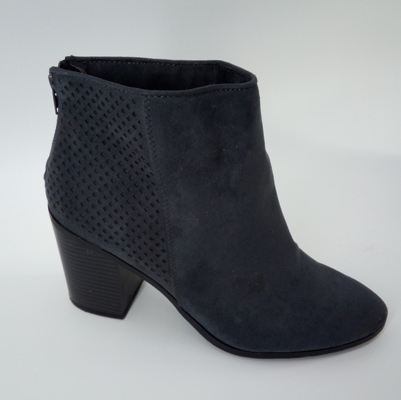 American Eagle Dark Navy Blue Laser Cut Chunky Heel Vegan Boots Booties 11 - Picture 5 of 12